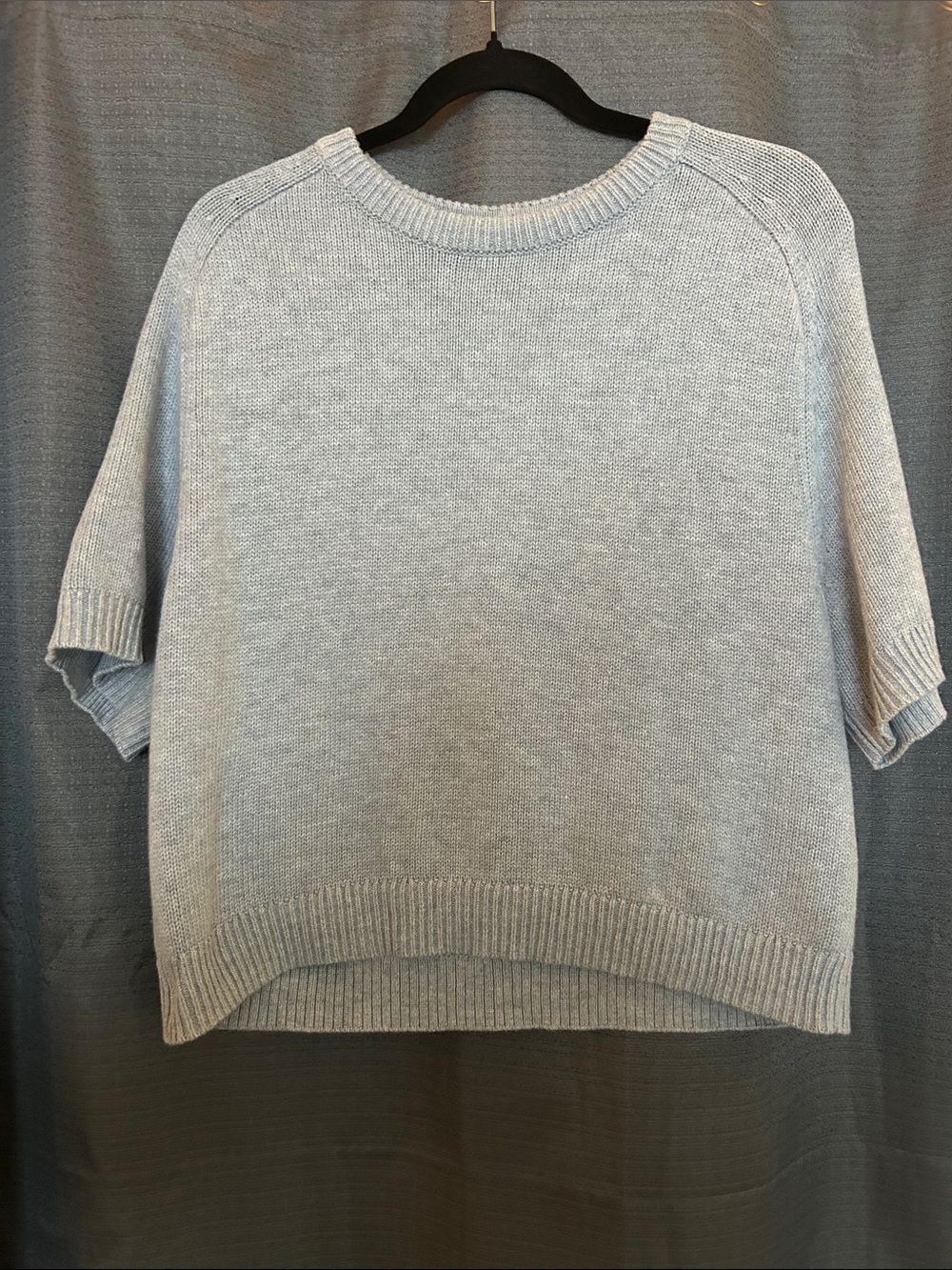 Abercrombie & Fitch Light Gray Scoopneck Short-Sleeve Sweater